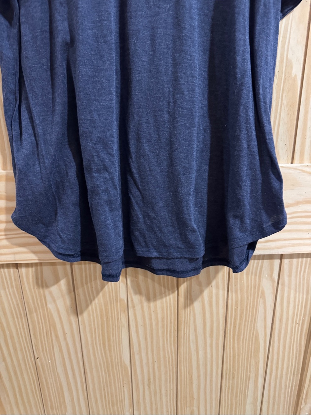 Hiatus blue mandala graphic T-shirt— 1X - Picture 8 of 8